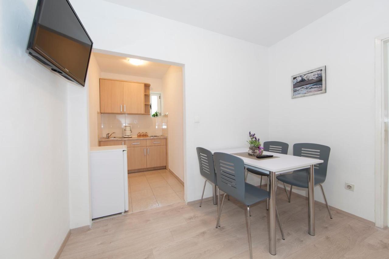 Apartmani Iva Tucepi Luaran gambar