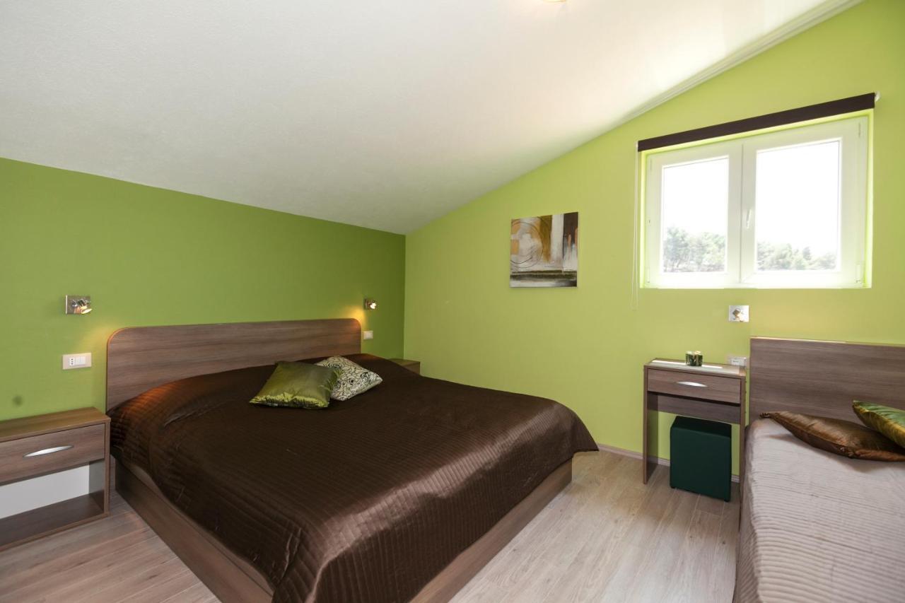 Apartmani Iva Tucepi Luaran gambar