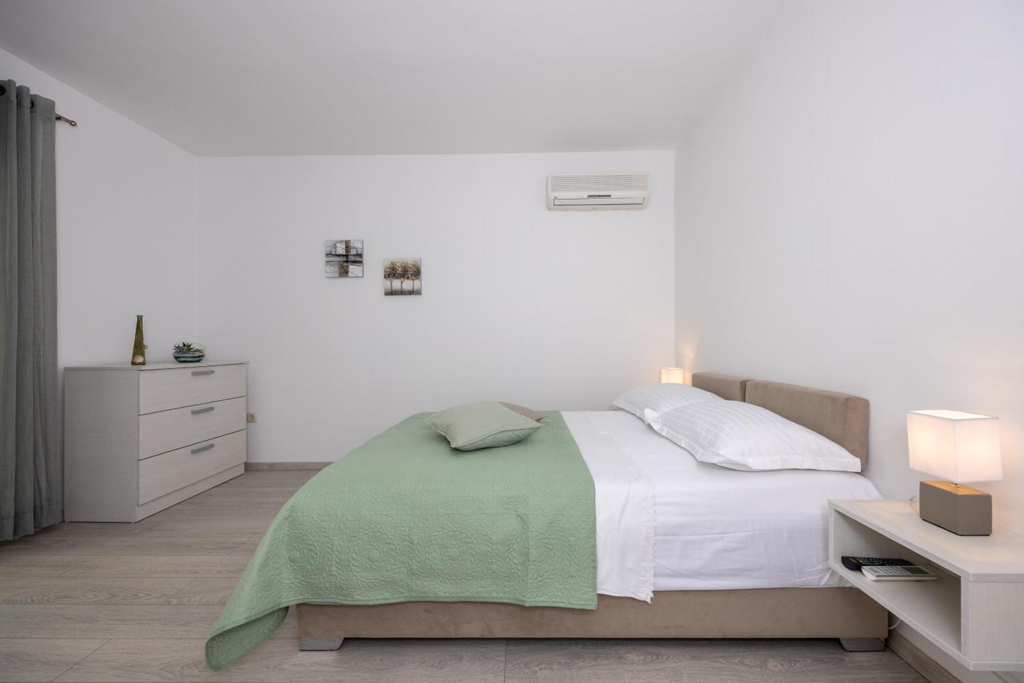 Apartmani Iva Tucepi Luaran gambar